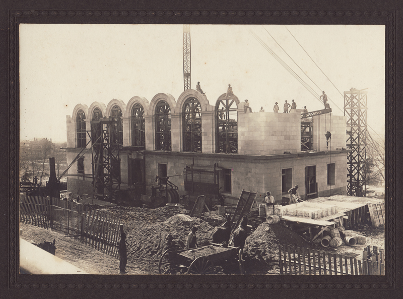 View of ongoing construction at the east and north facades of the Library Building, ca. 1911. Courtesy of the Dolph Briscoe Center for American History, The University of Texas at Austin.