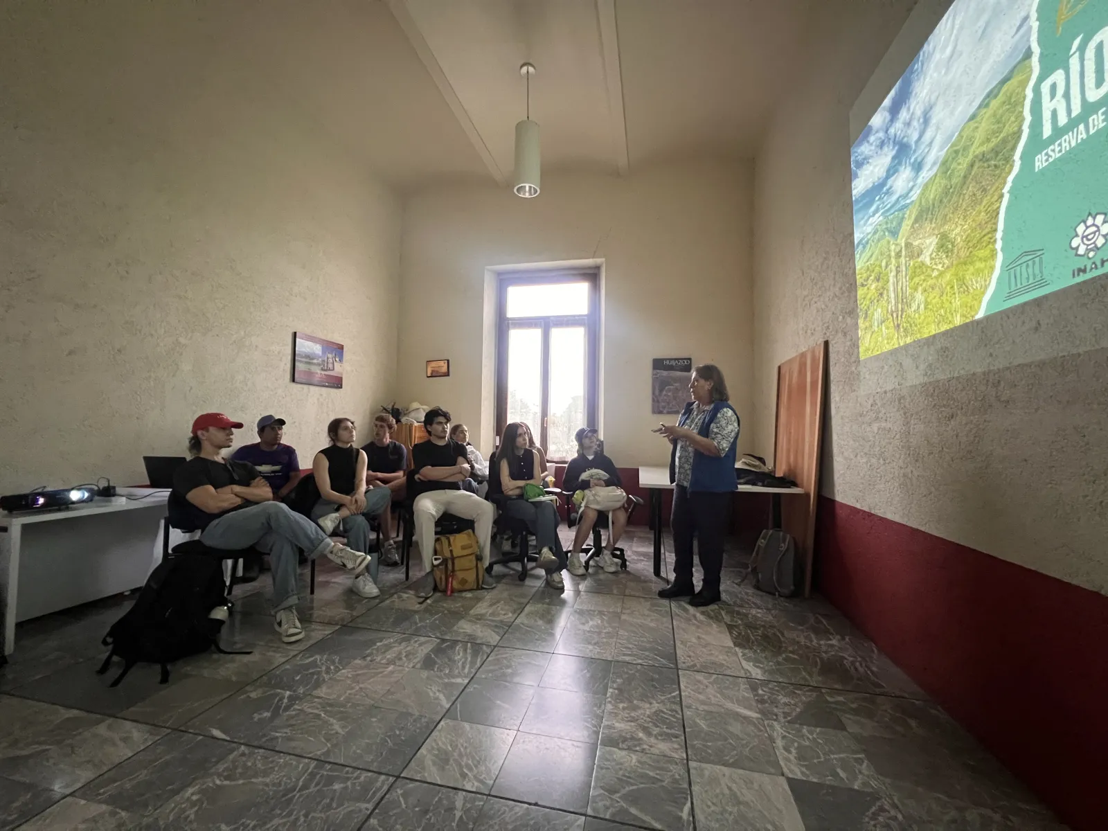 Students attend lecture by community leader