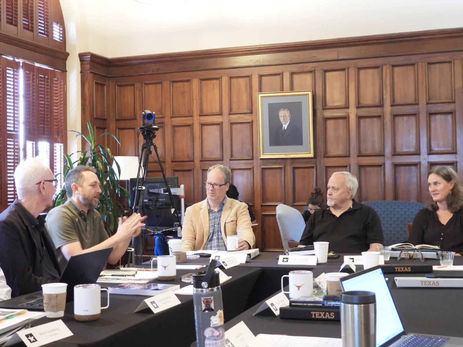 Texas Triangle County Judges' Planning and Design forum Civic leaders and academic experts discuss together