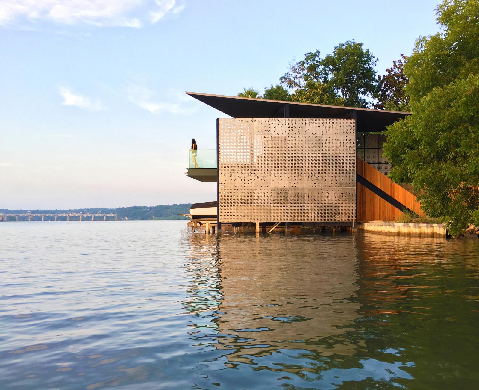 Filtered Frame Dock by Matt Fajkus Architecture; Photo by Leonid Furmansky.