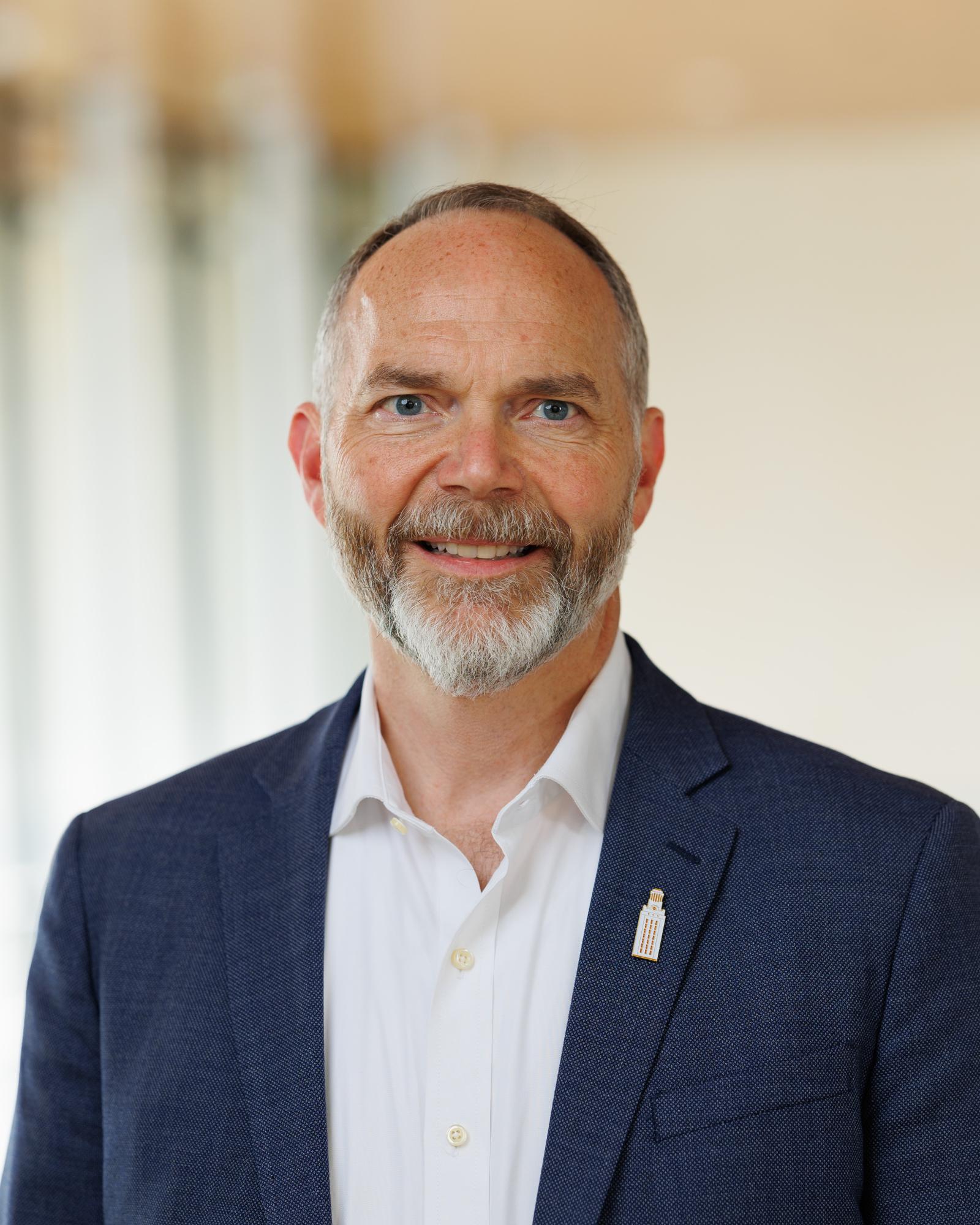 Headshot of Brent Stringfellow