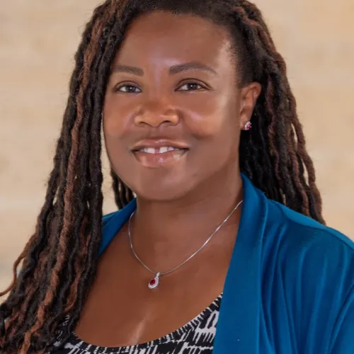 Tara Dudley Headshot