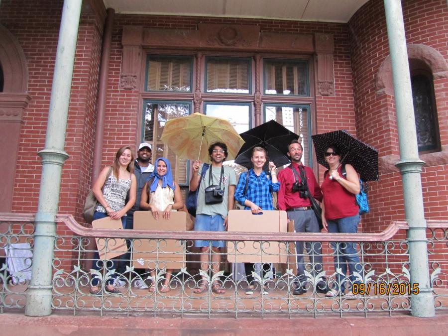 Field Methods students visit the Littlefield Home