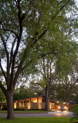24+Re-Open+House+by+Matt+Fajkus+Architecture+-+Photo+by+Leonid+Furmansky