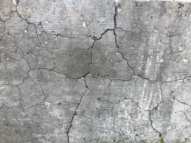 Material Deterioration - Map Cracking - Concrete