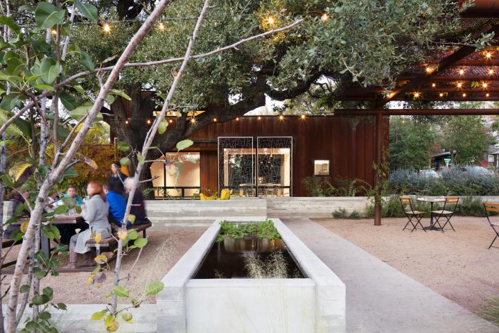 Texas French Bread patio